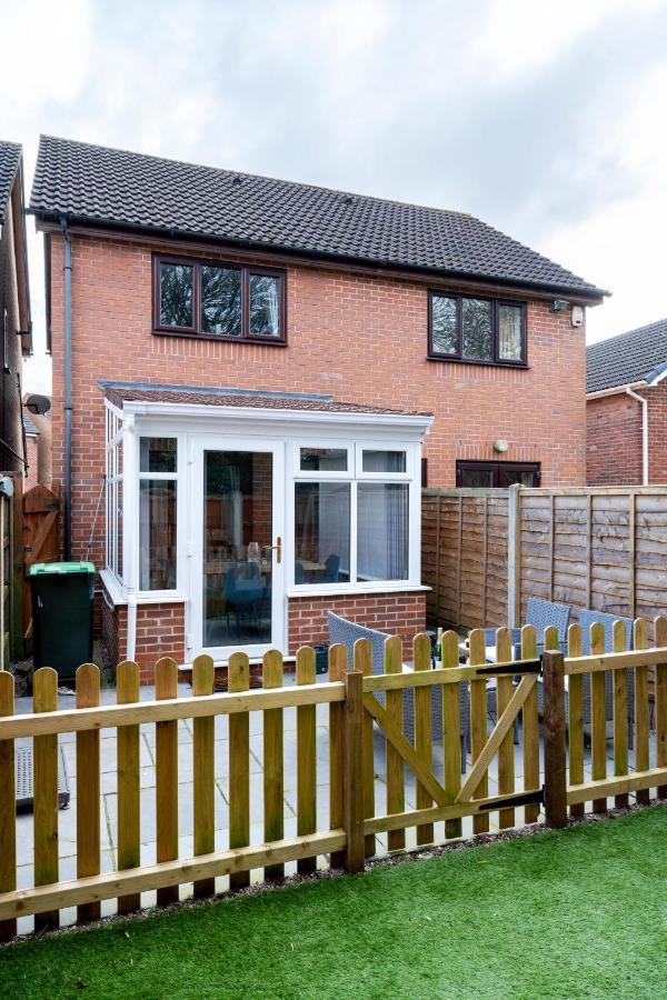 Yew Tree House Contractor / Family Home Free Netflix Fast Wifi Near Dudley/Birmingham Cradley Heath Exterior photo
